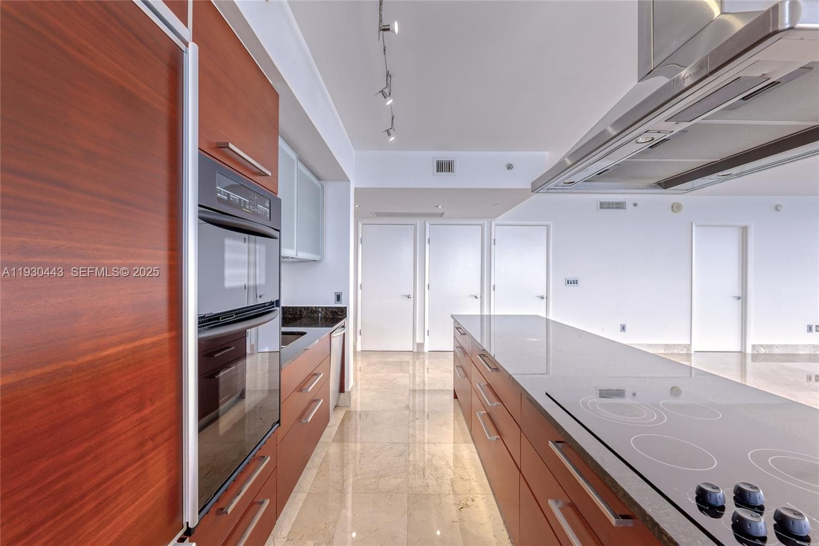 BEACH CLUB TWO · #4601 in Hallandale Beach - Photo 12