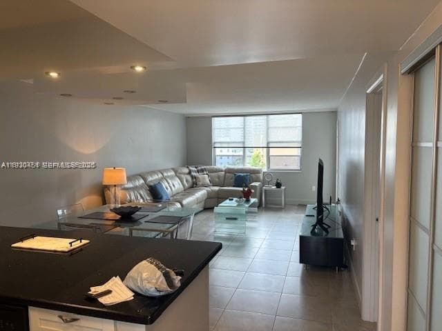 ISLANDS-MARTINIQUE CONDO · #403 in Hallandale Beach - Photo 7