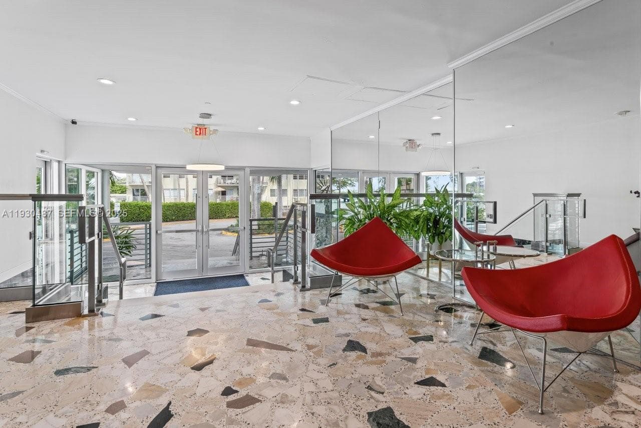 Lincoln Bay Towers · #307 in Miami Beach - Photo 16