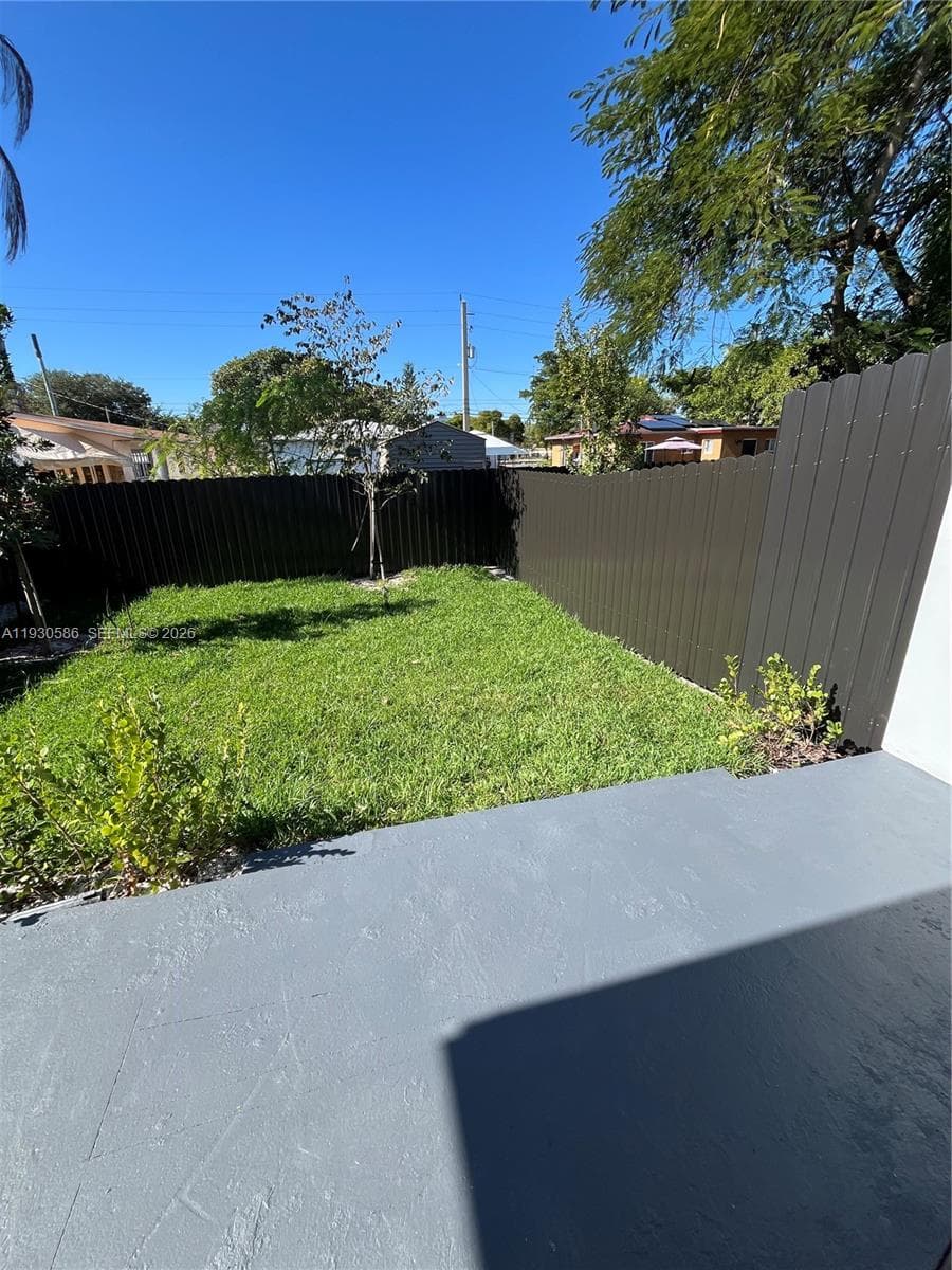 TOWN OF HALLANDALE B-13 · #1 in Hallandale Beach - Photo 17