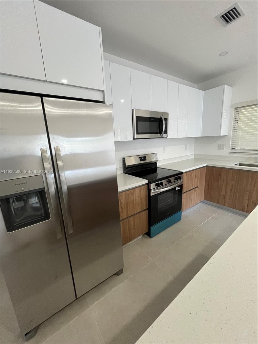 TOWN OF HALLANDALE B-13 · #1 in Hallandale Beach - Photo 7