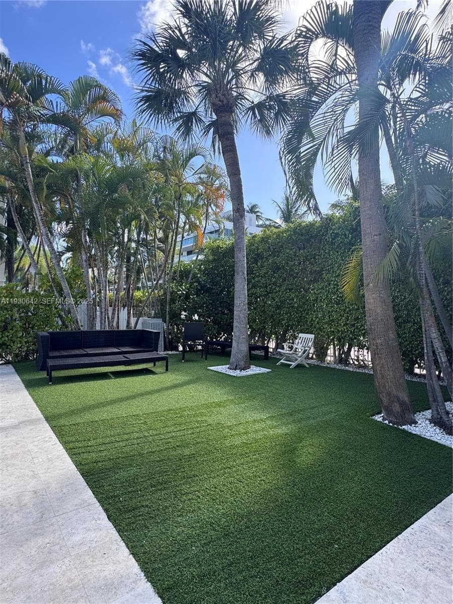 THE PRESIDENT CONDO · #A2 in Miami Beach - Photo 2