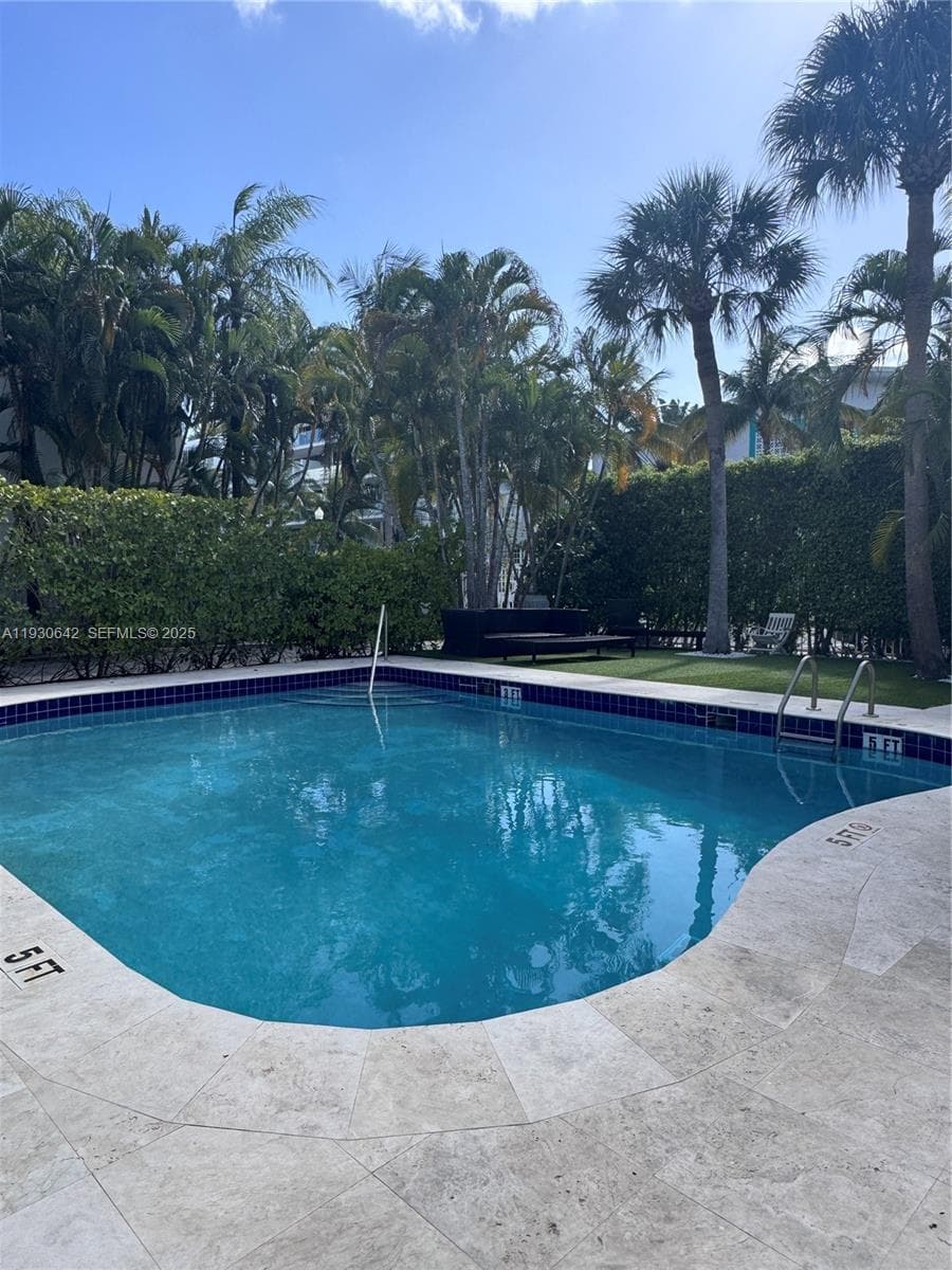 THE PRESIDENT CONDO · #A2 in Miami Beach - Photo 3