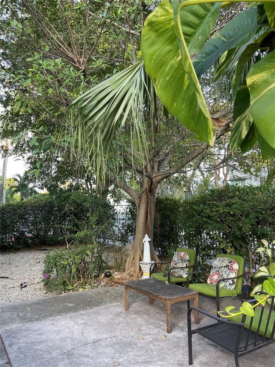 THE FRANCIS CONDO · #104 in Miami Beach - Photo 22