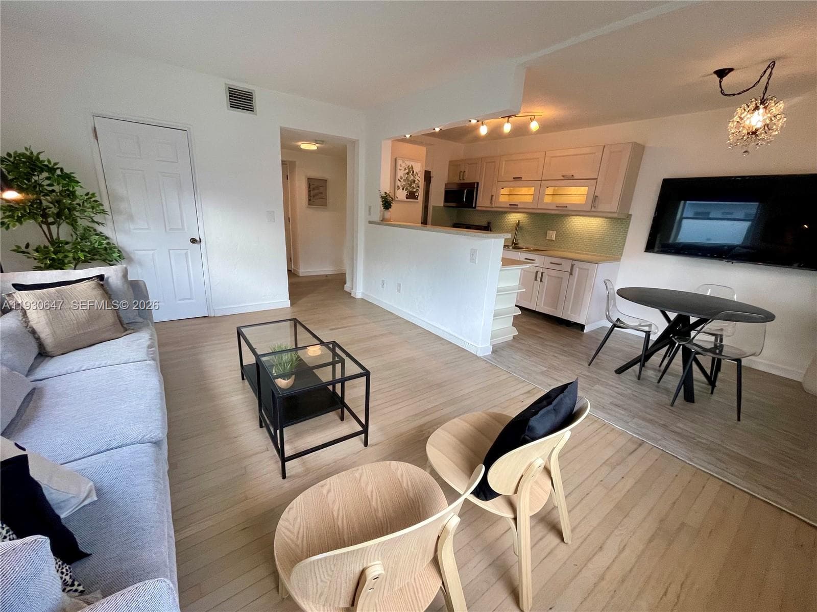 THE FRANCIS CONDO · #104 in Miami Beach - Photo 1