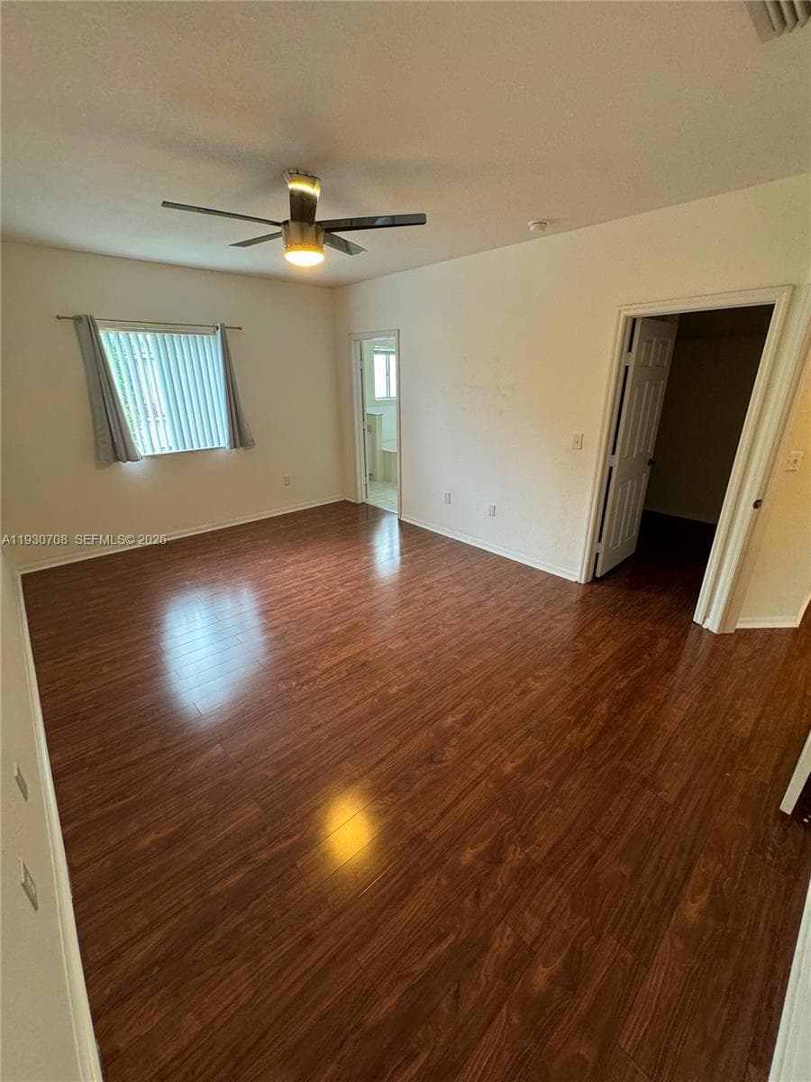 2452 SE 19th Ct photo 8