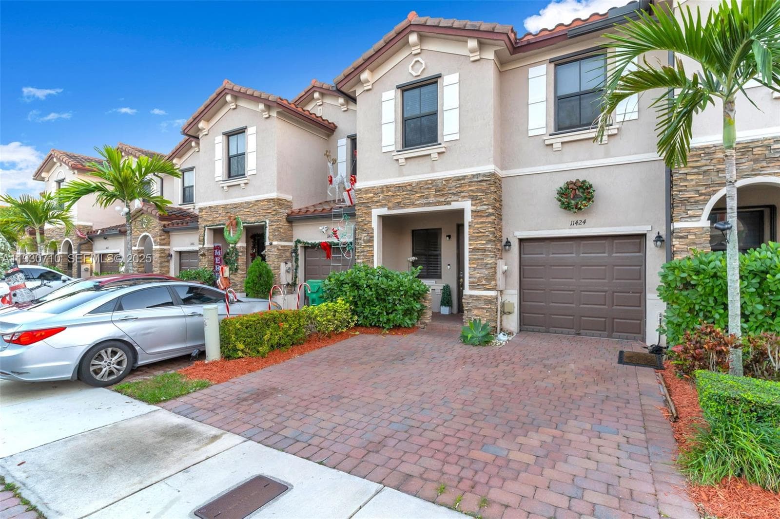 11424 SW 251st St photo 2