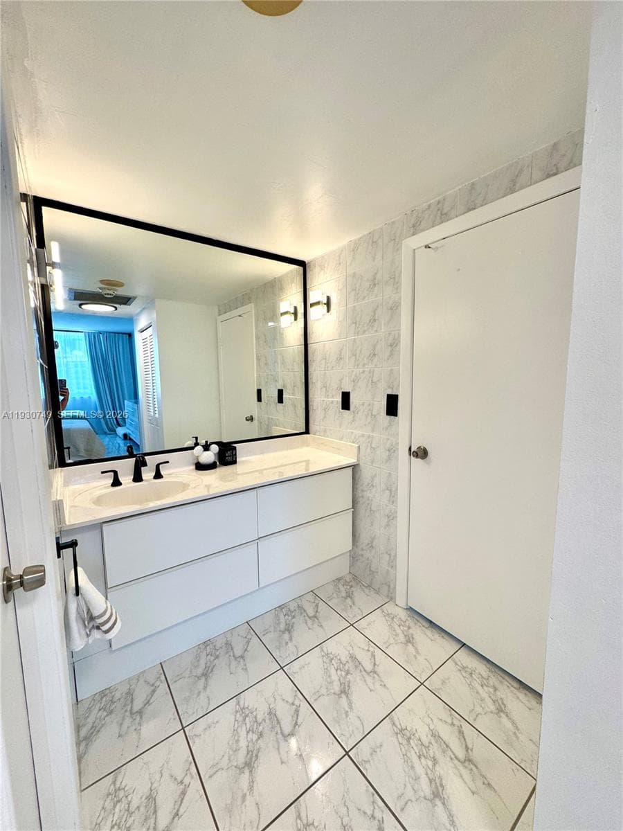 ARLEN HOUSE CONDO · #1603 in Sunny Isles Beach - Photo 16