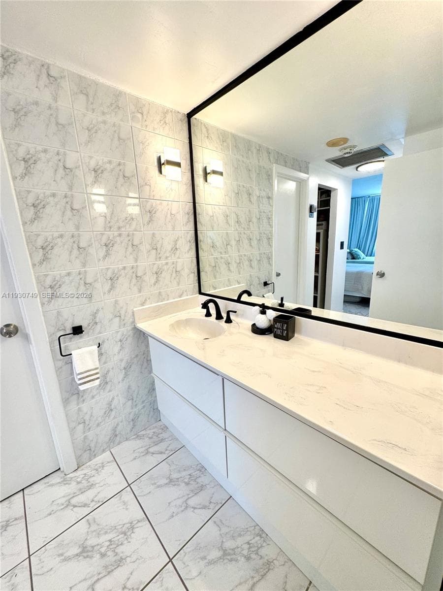 ARLEN HOUSE CONDO · #1603 in Sunny Isles Beach - Photo 15