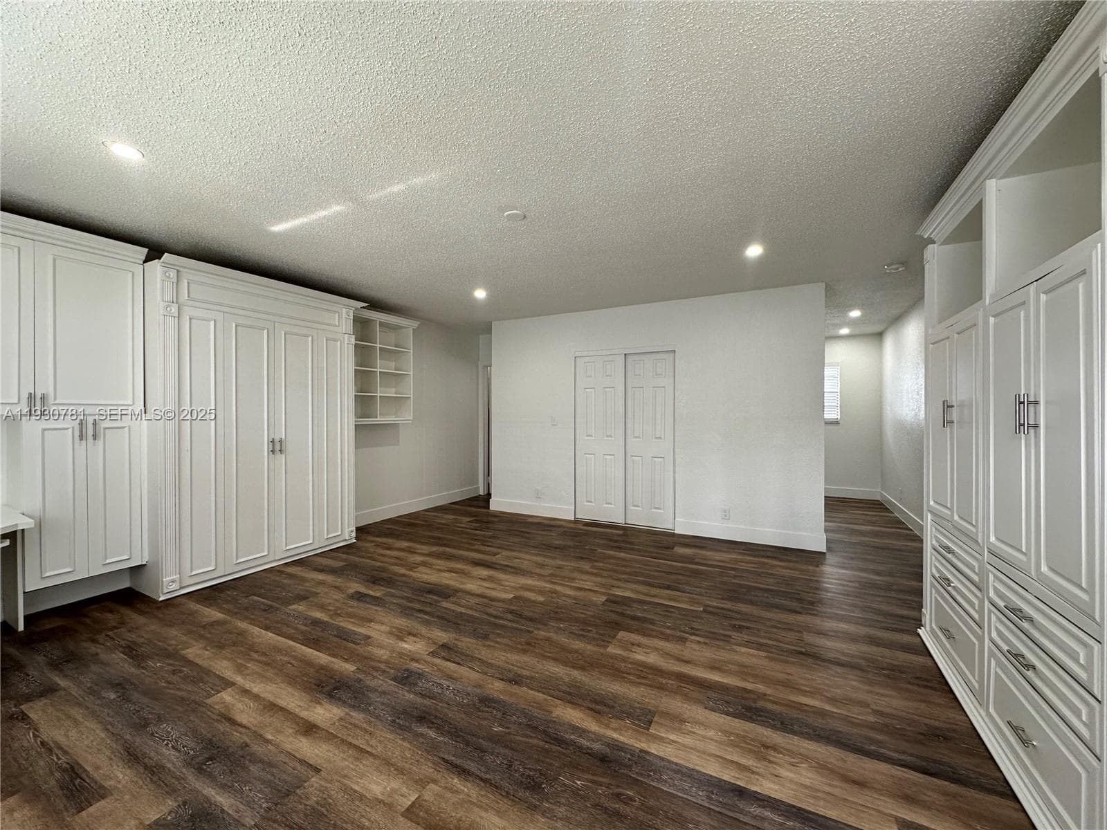 TOWN OF HALLANDALE B-13 · #C in Hallandale Beach - Photo 2