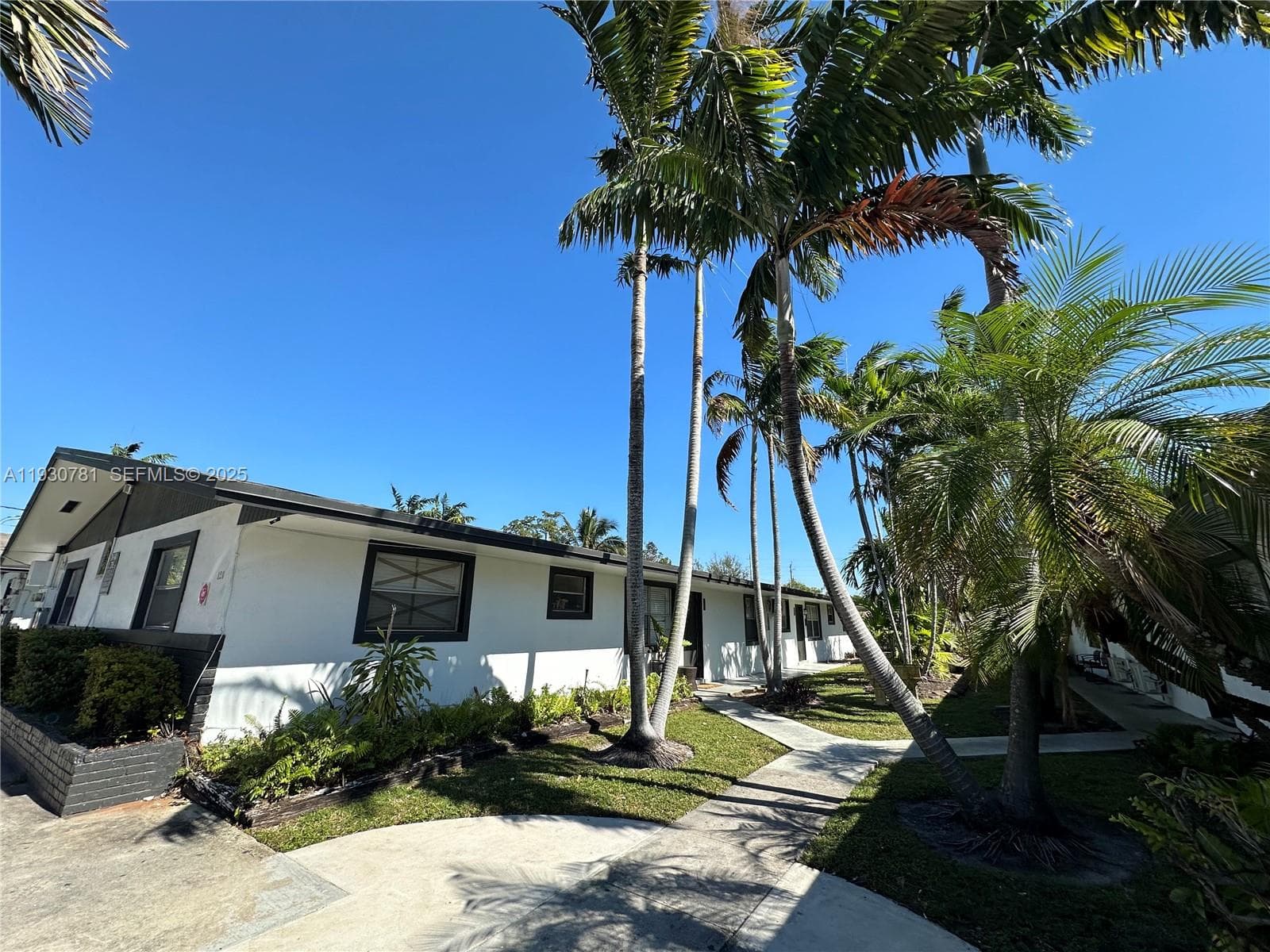 TOWN OF HALLANDALE B-13 · #C in Hallandale Beach - Photo 26