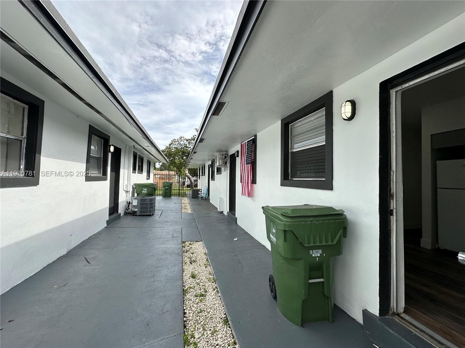 TOWN OF HALLANDALE B-13 · #C in Hallandale Beach - Photo 20