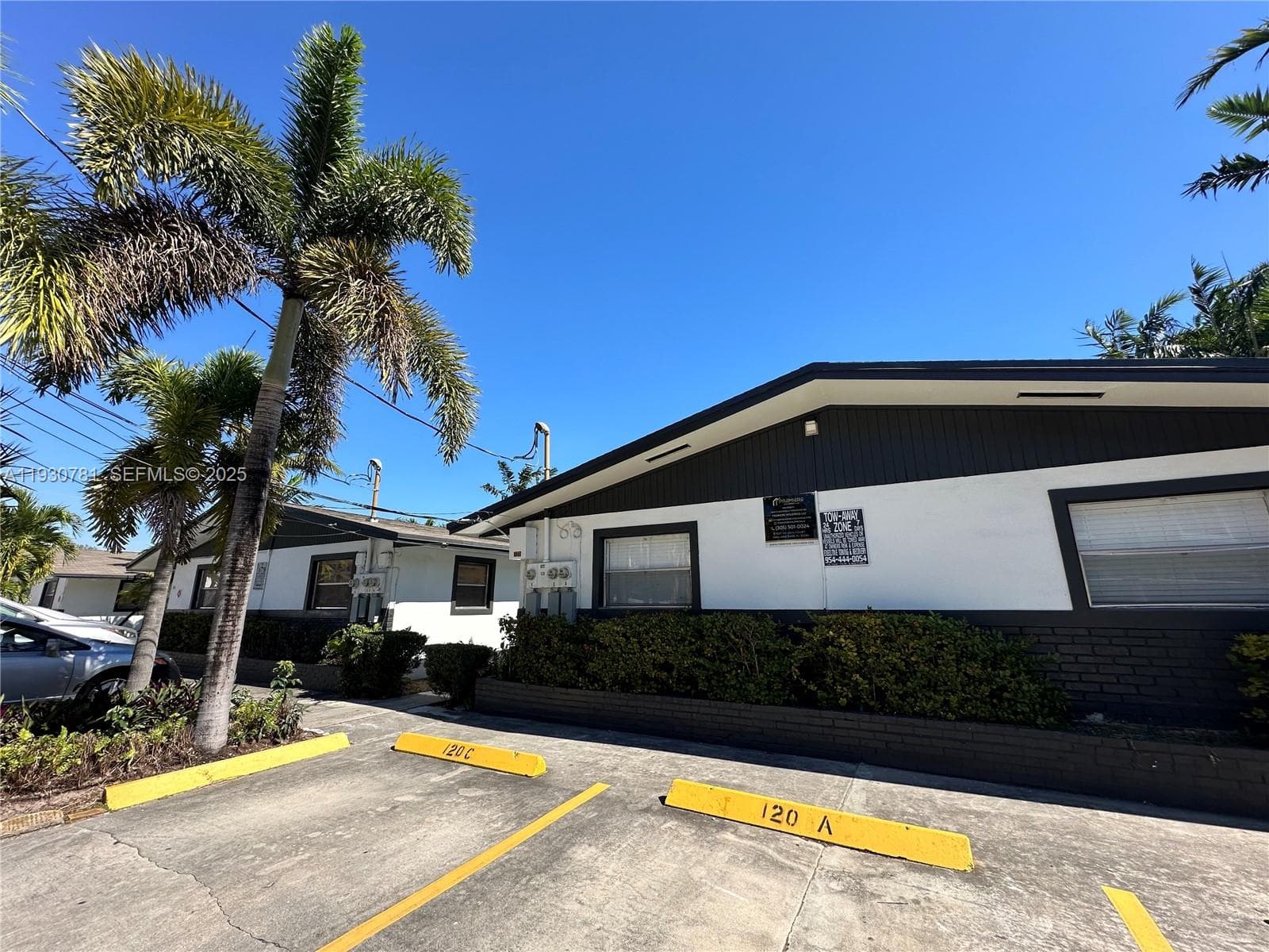 TOWN OF HALLANDALE B-13 · #C in Hallandale Beach - Photo 25