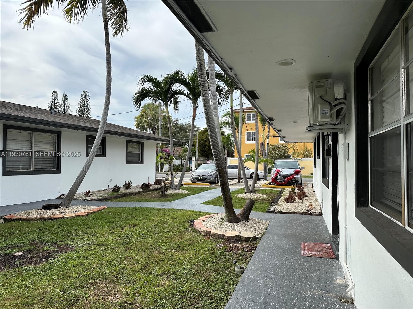 TOWN OF HALLANDALE B-13 · #C in Hallandale Beach - Photo 21
