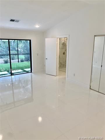 Barlake Master Room