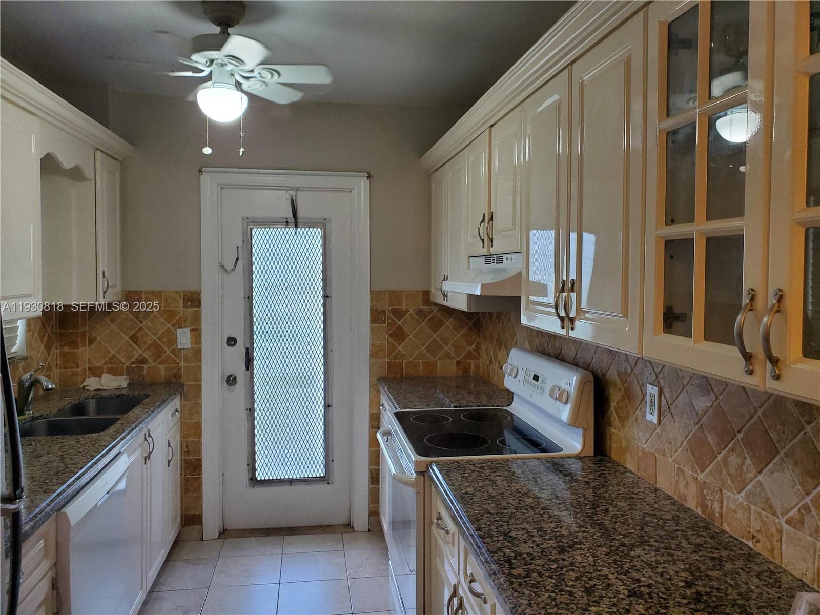 17 GREEN CONDO · #317 in Hallandale Beach - Photo 2