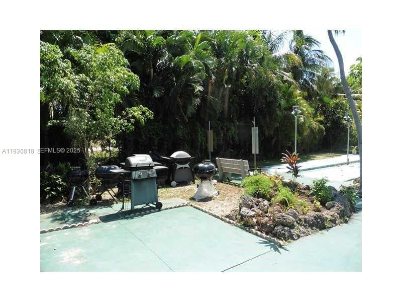17 GREEN CONDO · #317 in Hallandale Beach - Photo 9