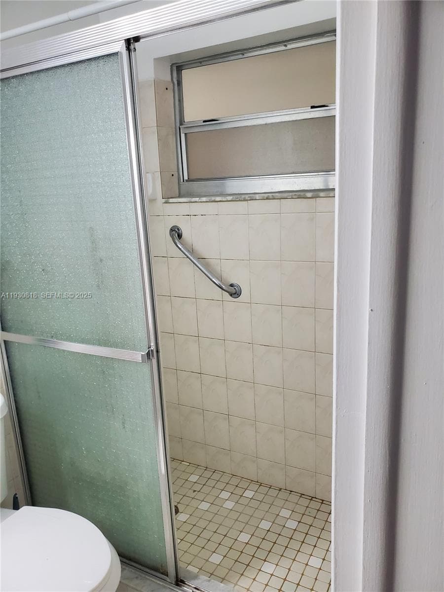 17 GREEN CONDO · #317 in Hallandale Beach - Photo 8
