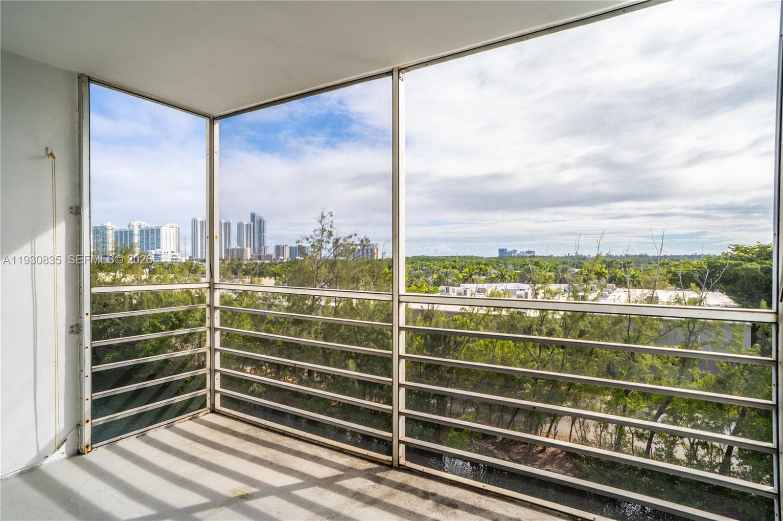 EASTERN SHORES WHITE HOUS · #710 in North Miami Beach - Photo 12
