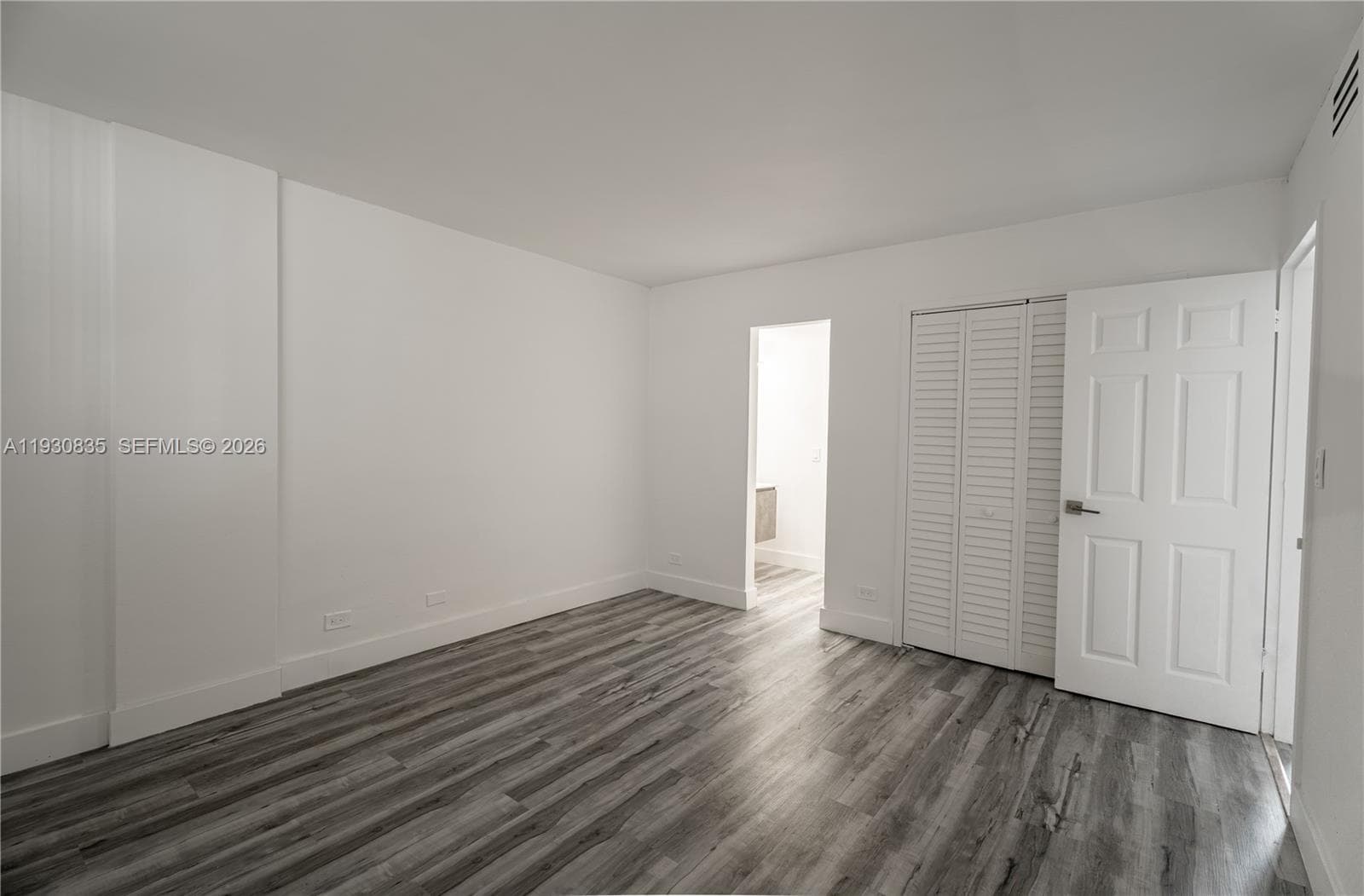 EASTERN SHORES WHITE HOUS · #710 in North Miami Beach - Photo 7