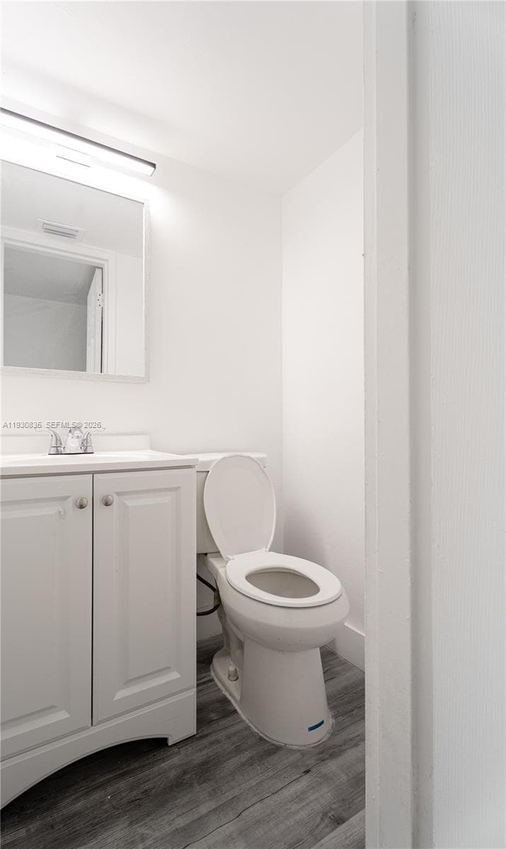 EASTERN SHORES WHITE HOUS · #710 in North Miami Beach - Photo 10