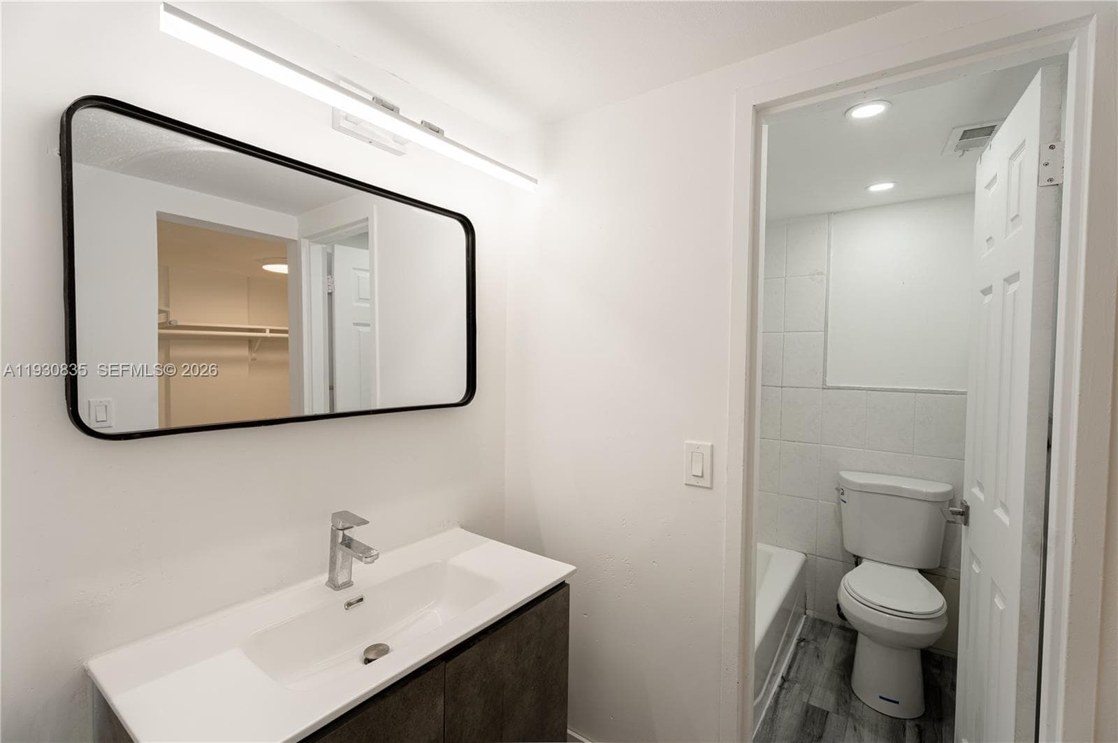 EASTERN SHORES WHITE HOUS · #710 in North Miami Beach - Photo 8