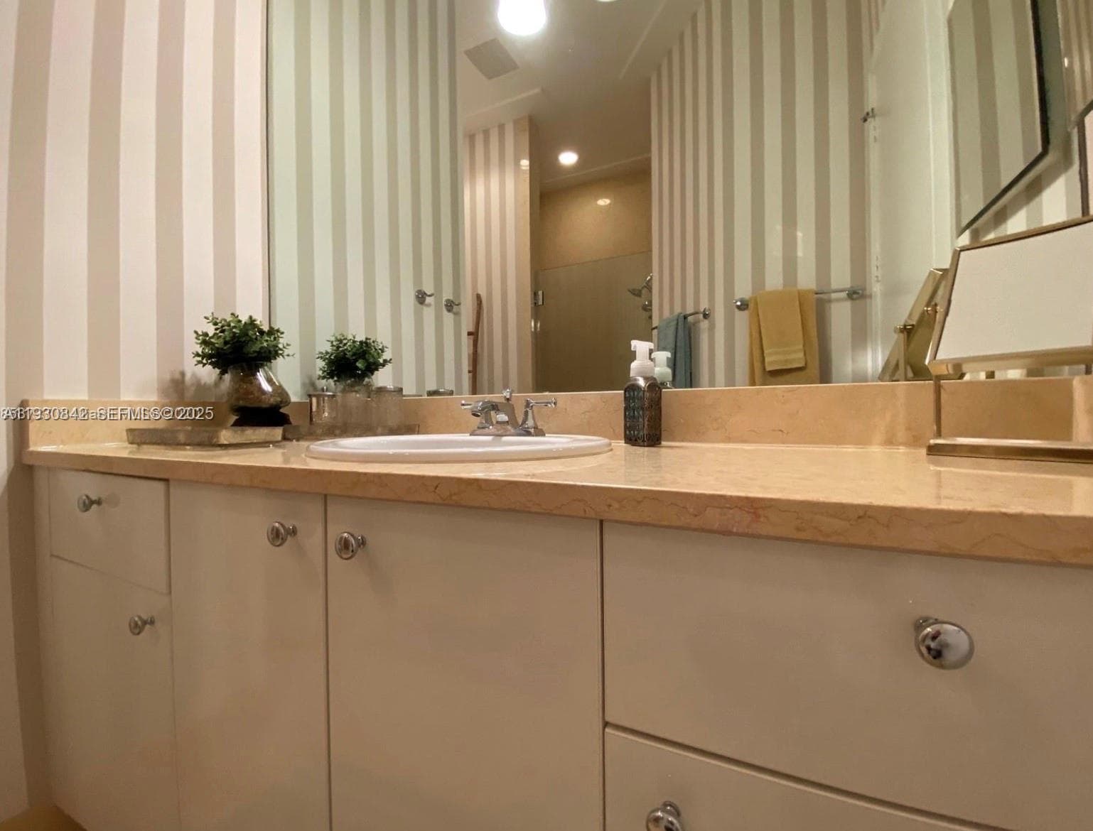 TURNBERRY VLG NO TOWER CO · #114 in Aventura - Photo 29