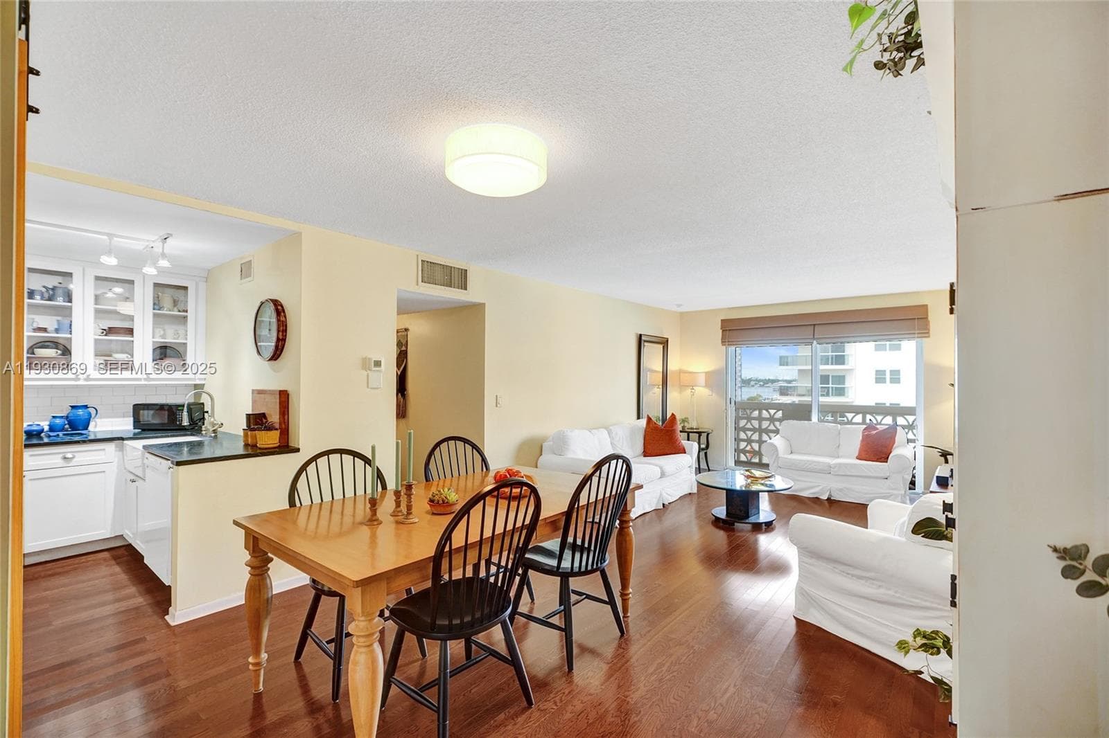 Darby Hall · #601 in Hollywood - Photo 7