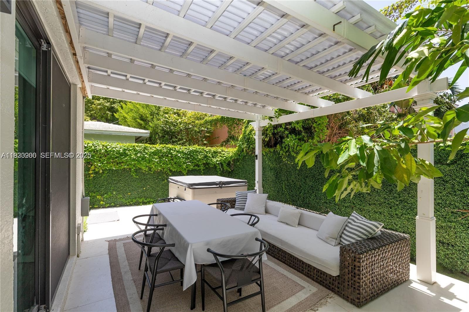 THE VILLAS AT BAY HARBOR · #10 in Bay Harbor Islands - Photo 24
