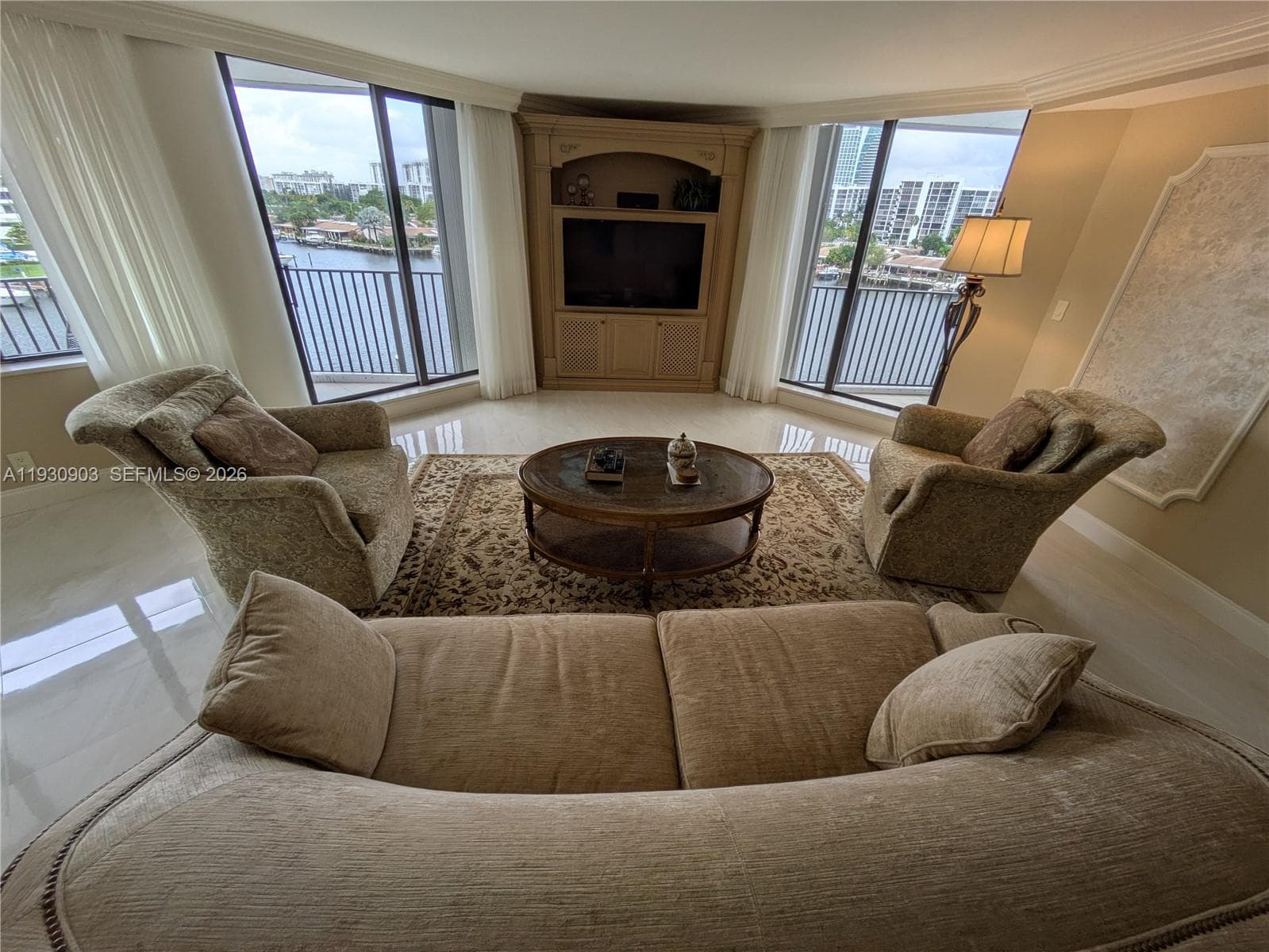 Anchor Bay Club · #204 in Hallandale Beach - Photo 7