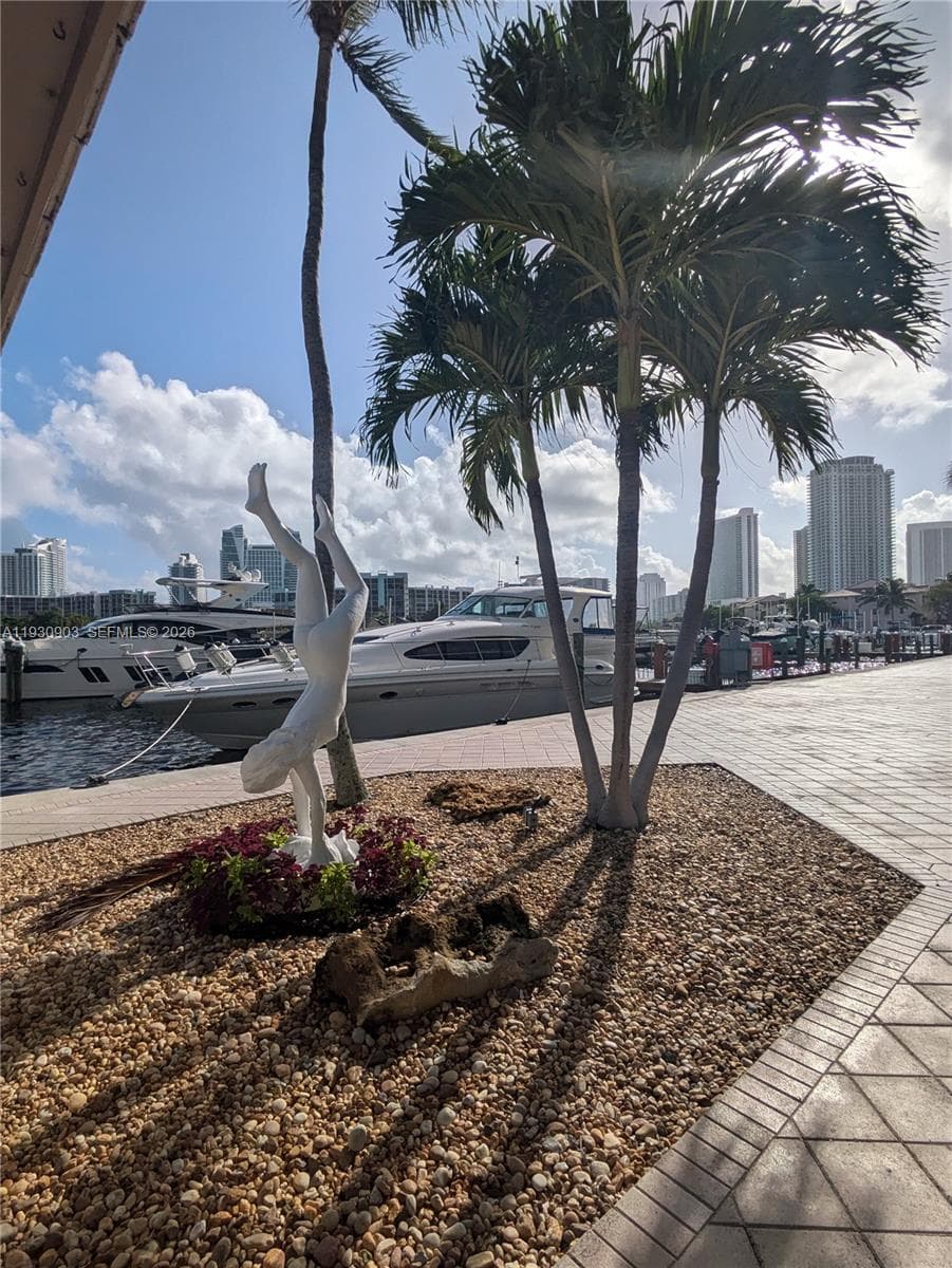 Anchor Bay Club · #204 in Hallandale Beach - Photo 45
