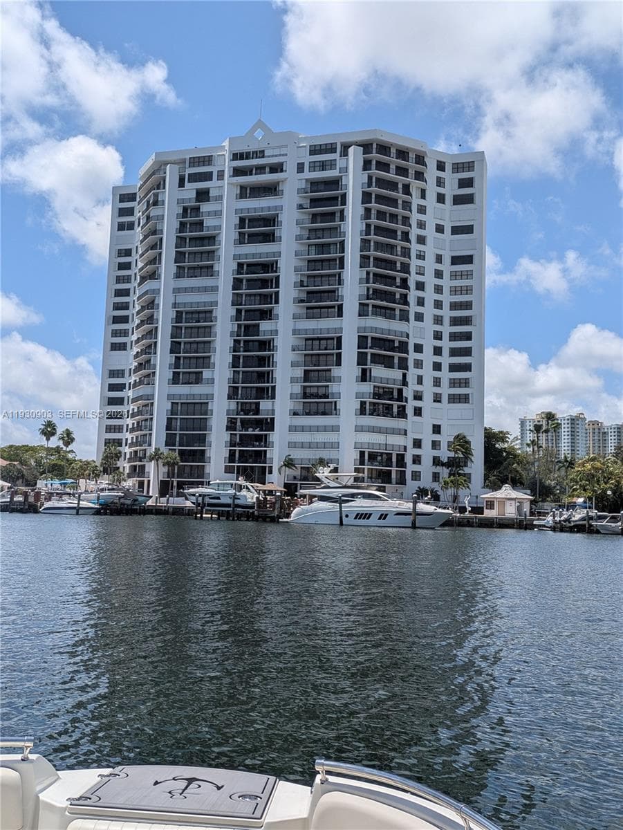 Anchor Bay Club · #204 in Hallandale Beach - Photo 58