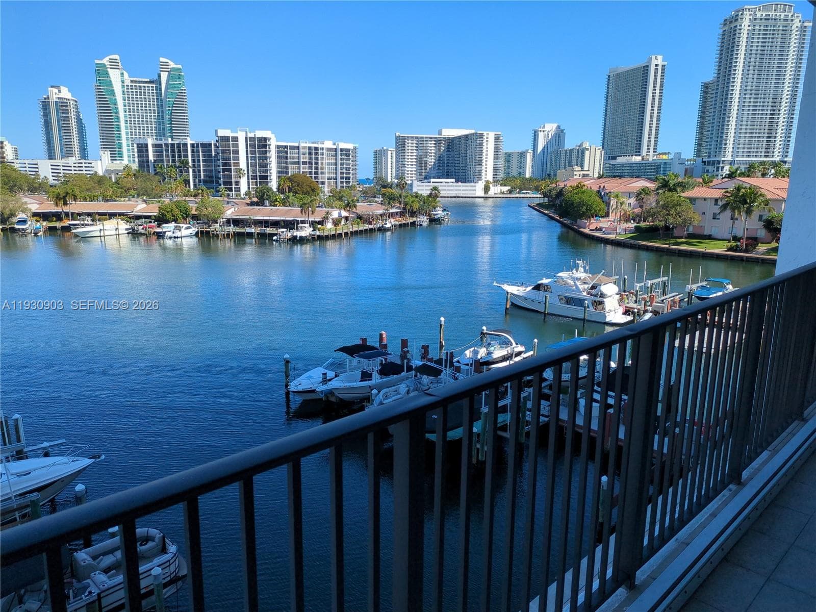 Anchor Bay Club · #204 in Hallandale Beach - Photo 39