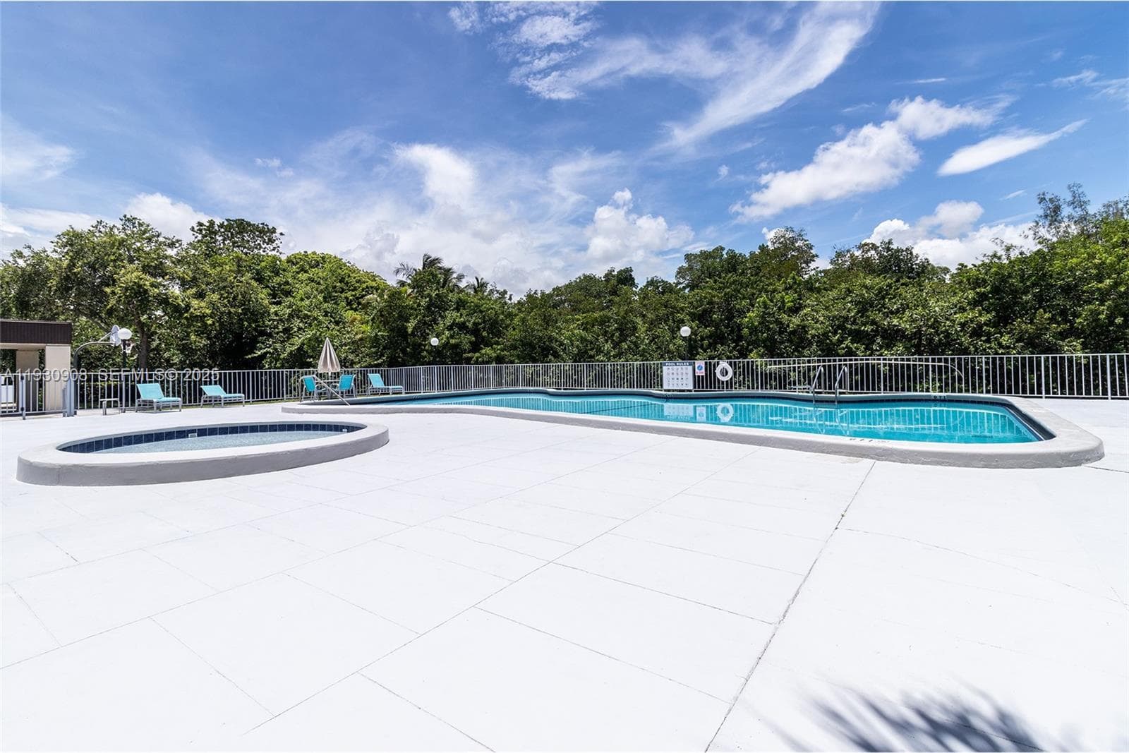 Kid pool next to the big pool