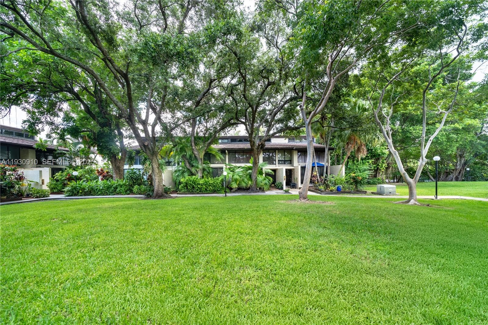 RIVERWOOD SEC 3 · #283D in Miami - Photo 19
