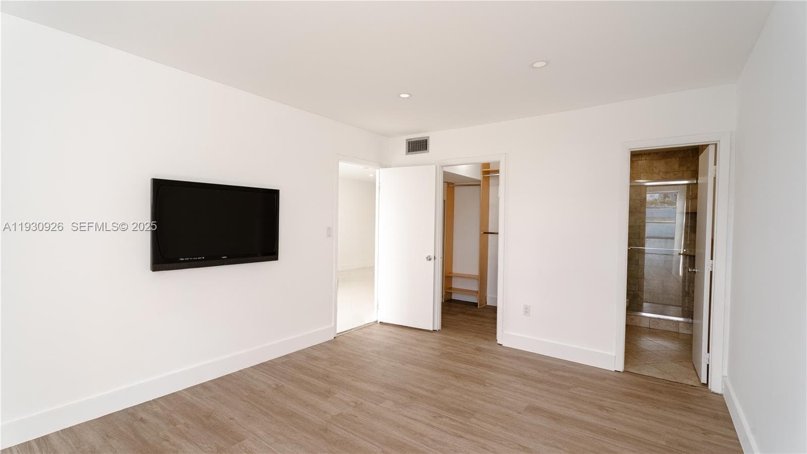 SUNNY SHORES CONDO · #304 in North Miami Beach - Photo 14