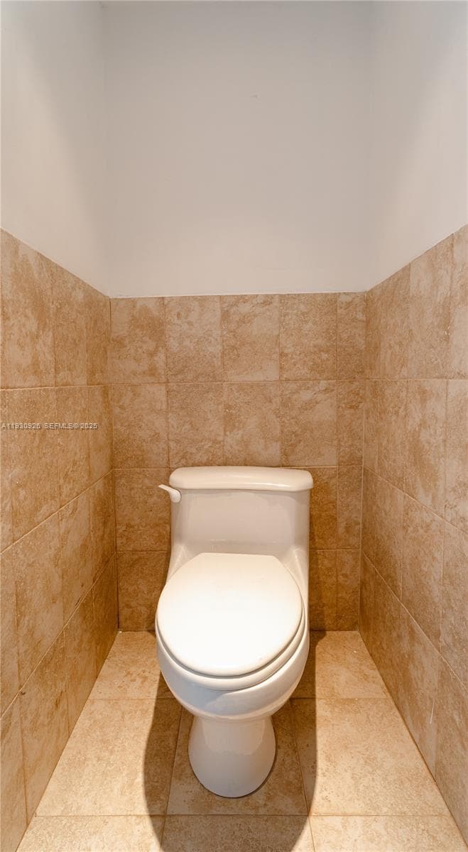 SUNNY SHORES CONDO · #304 in North Miami Beach - Photo 18