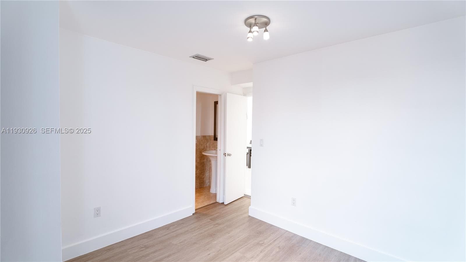 SUNNY SHORES CONDO · #304 in North Miami Beach - Photo 11