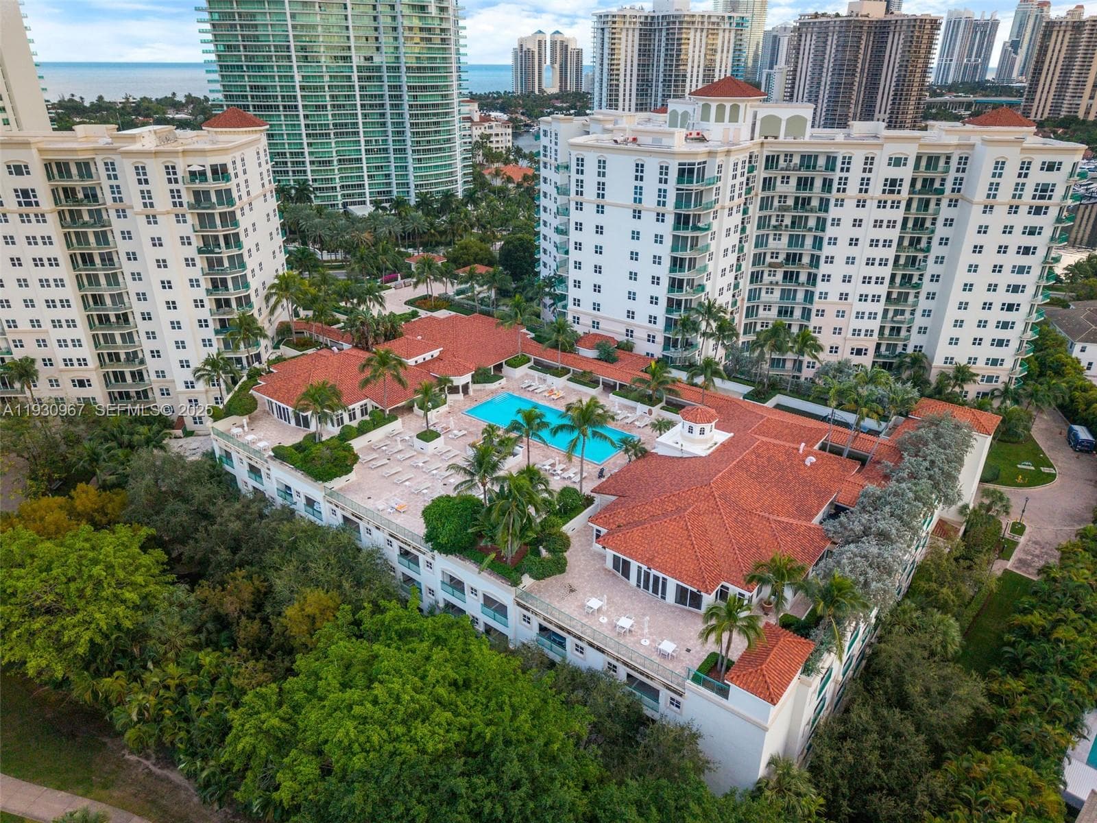 TURNBERRY VILLAGE · #616 in Aventura - Photo 40