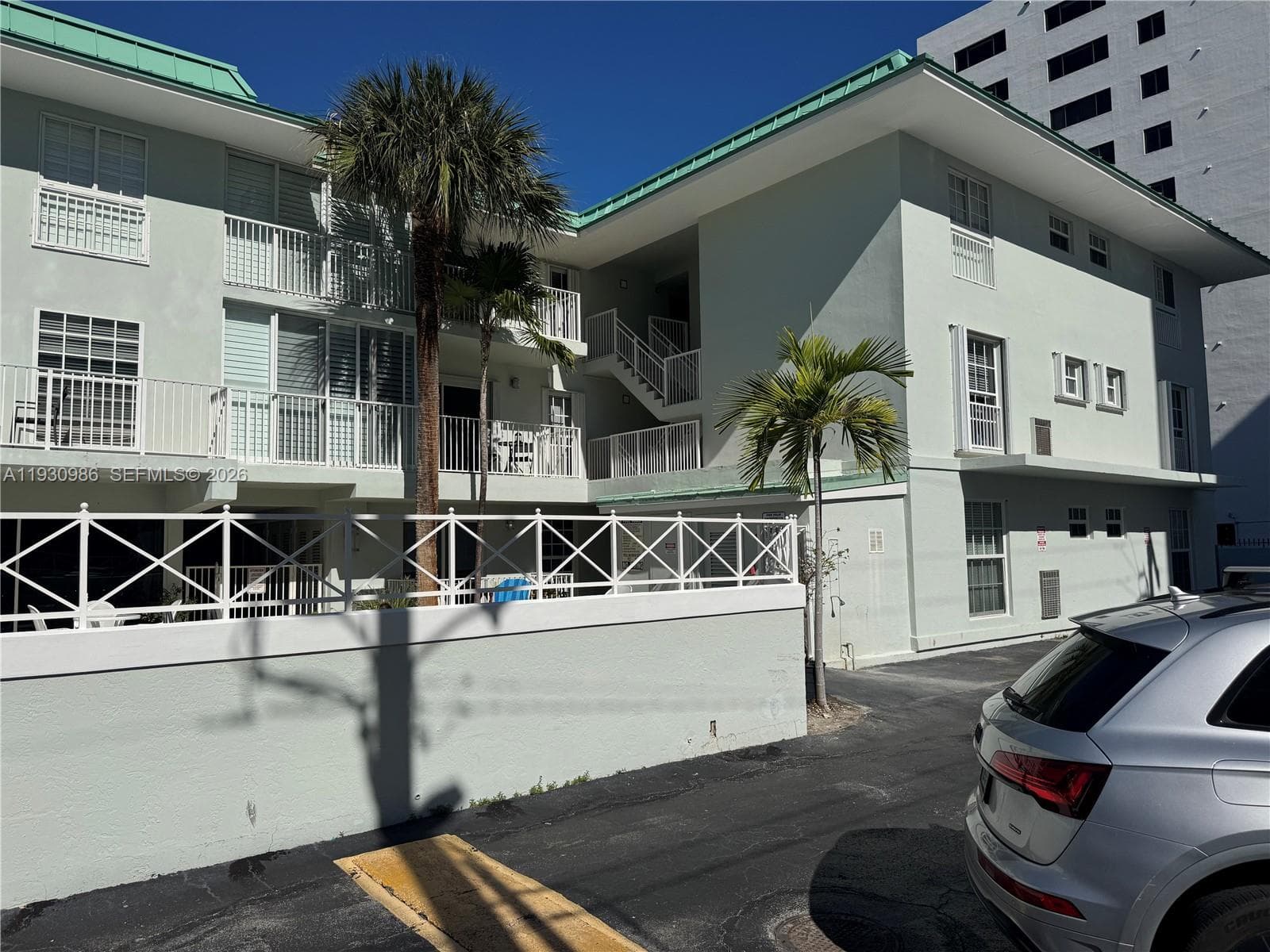 GOVERNORS LODGE ASSOC CON · #3H in Key Biscayne - Photo 3