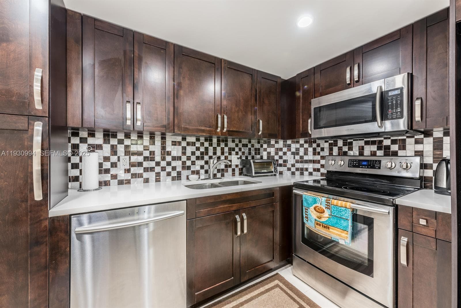 HEMISPHERES CONDO · #2H in Hallandale Beach - Photo 4
