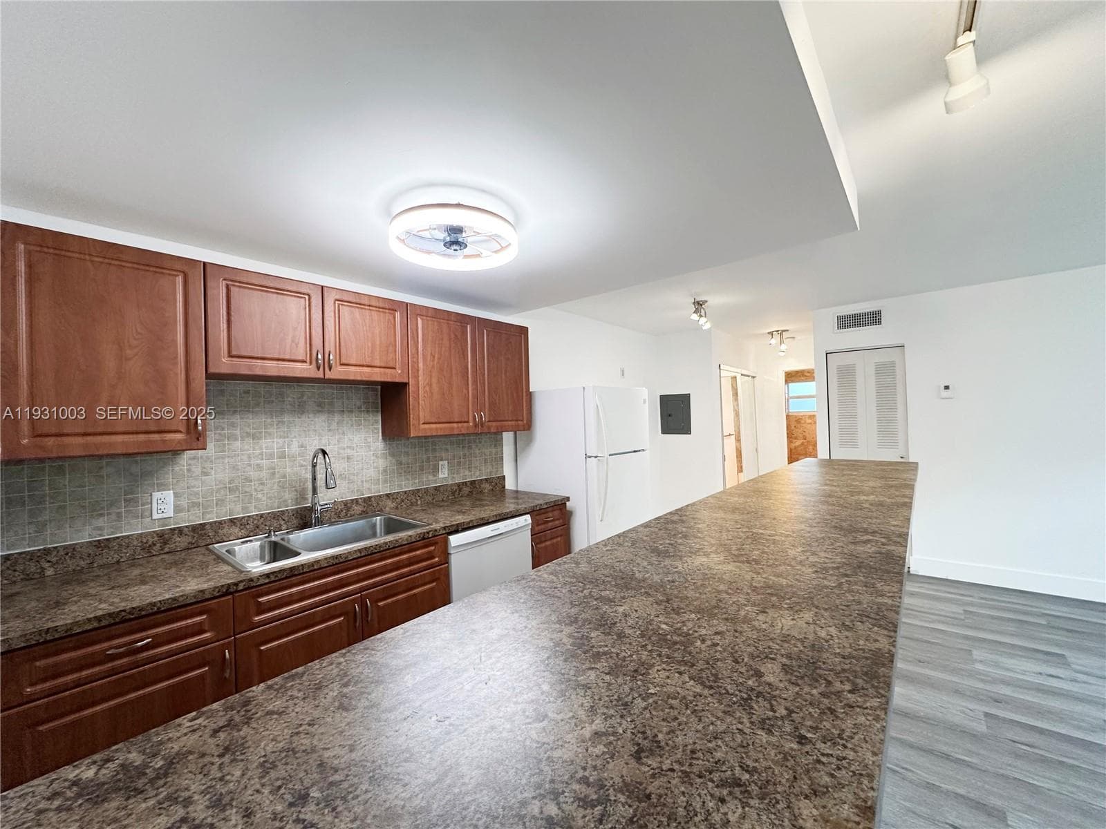 363 WASHINGTON AVE CONDO · #25 in Miami Beach - Photo 10