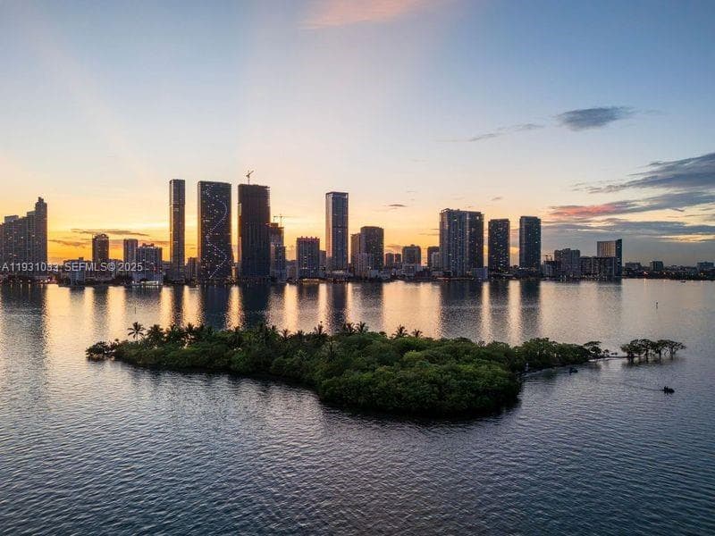 700 Ne 24th · #1703 in Miami - Photo 17