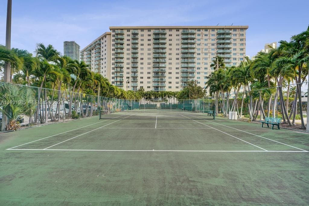 Oceanview Building B · #1104 in Sunny Isles Beach - Photo 62
