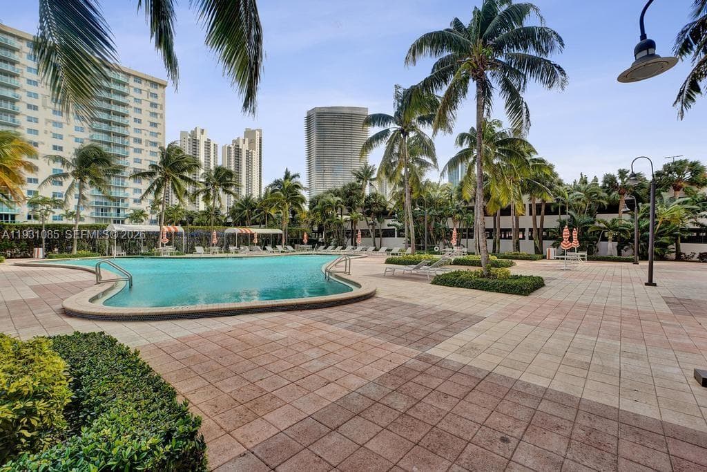 Oceanview Building B · #1104 in Sunny Isles Beach - Photo 59