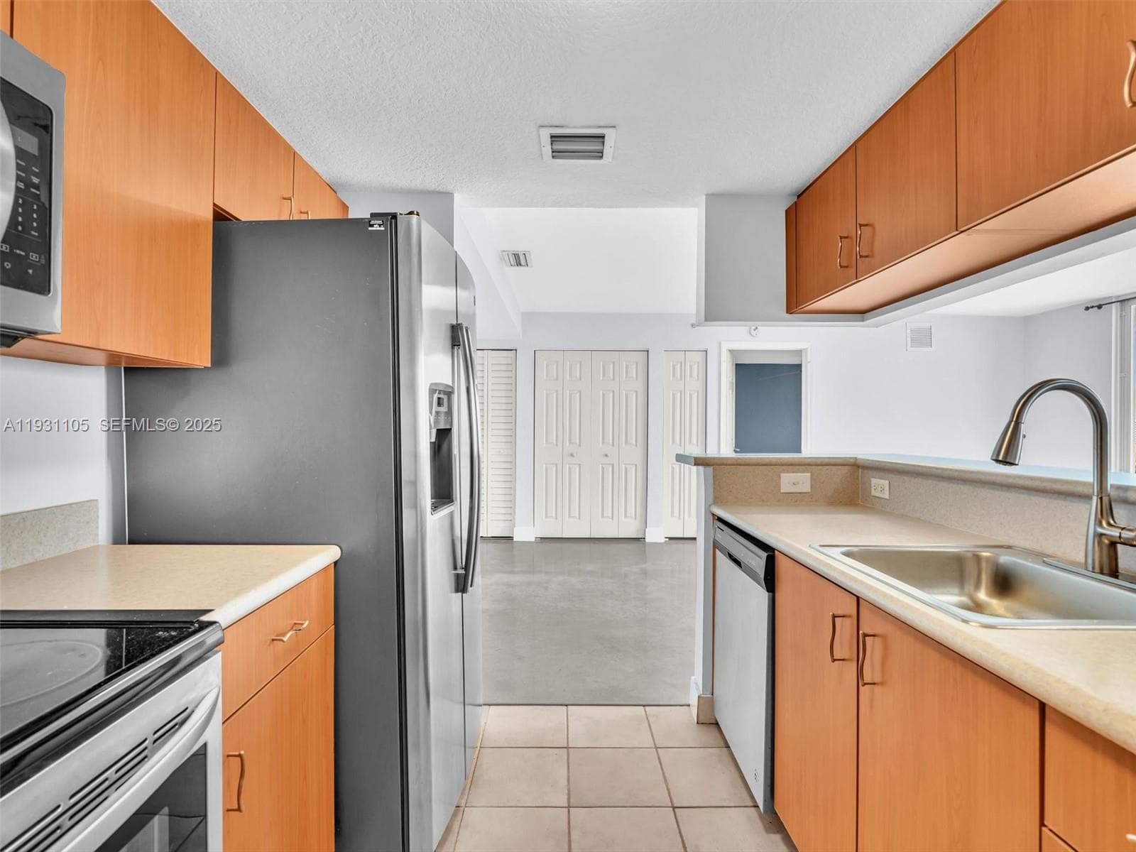 SEYBOLD POINTE CONDO · #1208 in Miami - Photo 14
