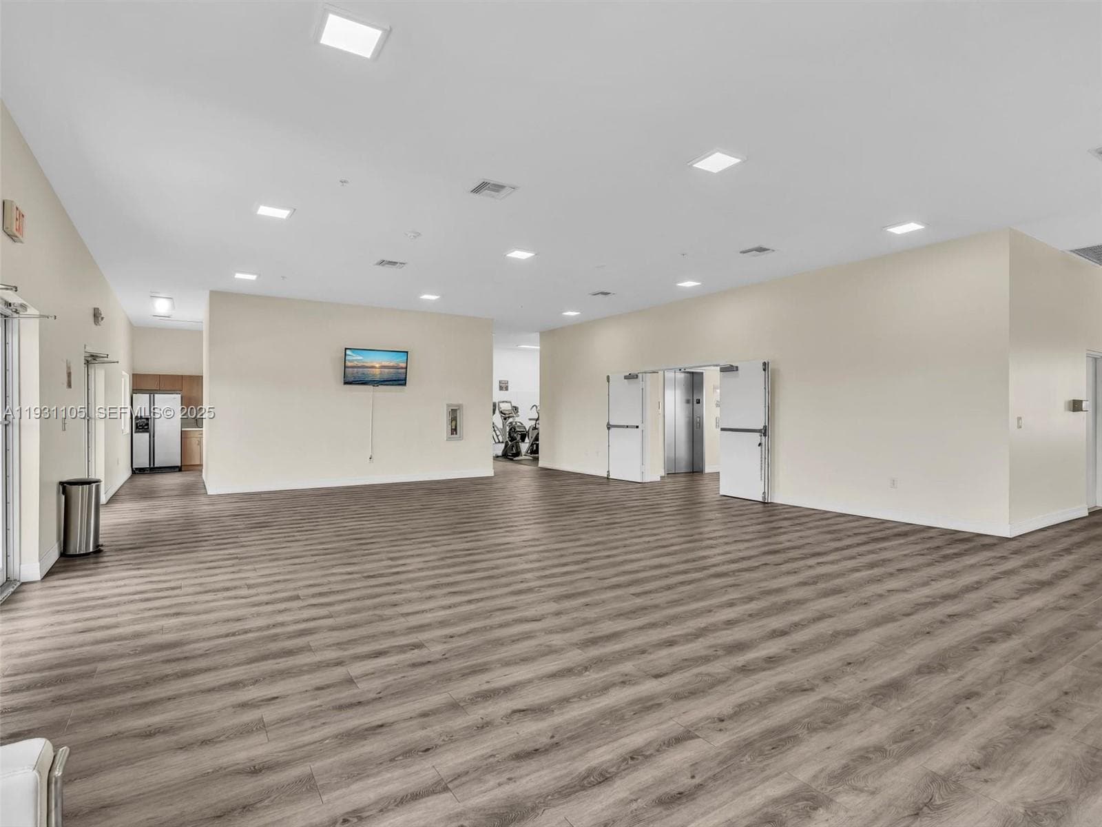 SEYBOLD POINTE CONDO · #1208 in Miami - Photo 37