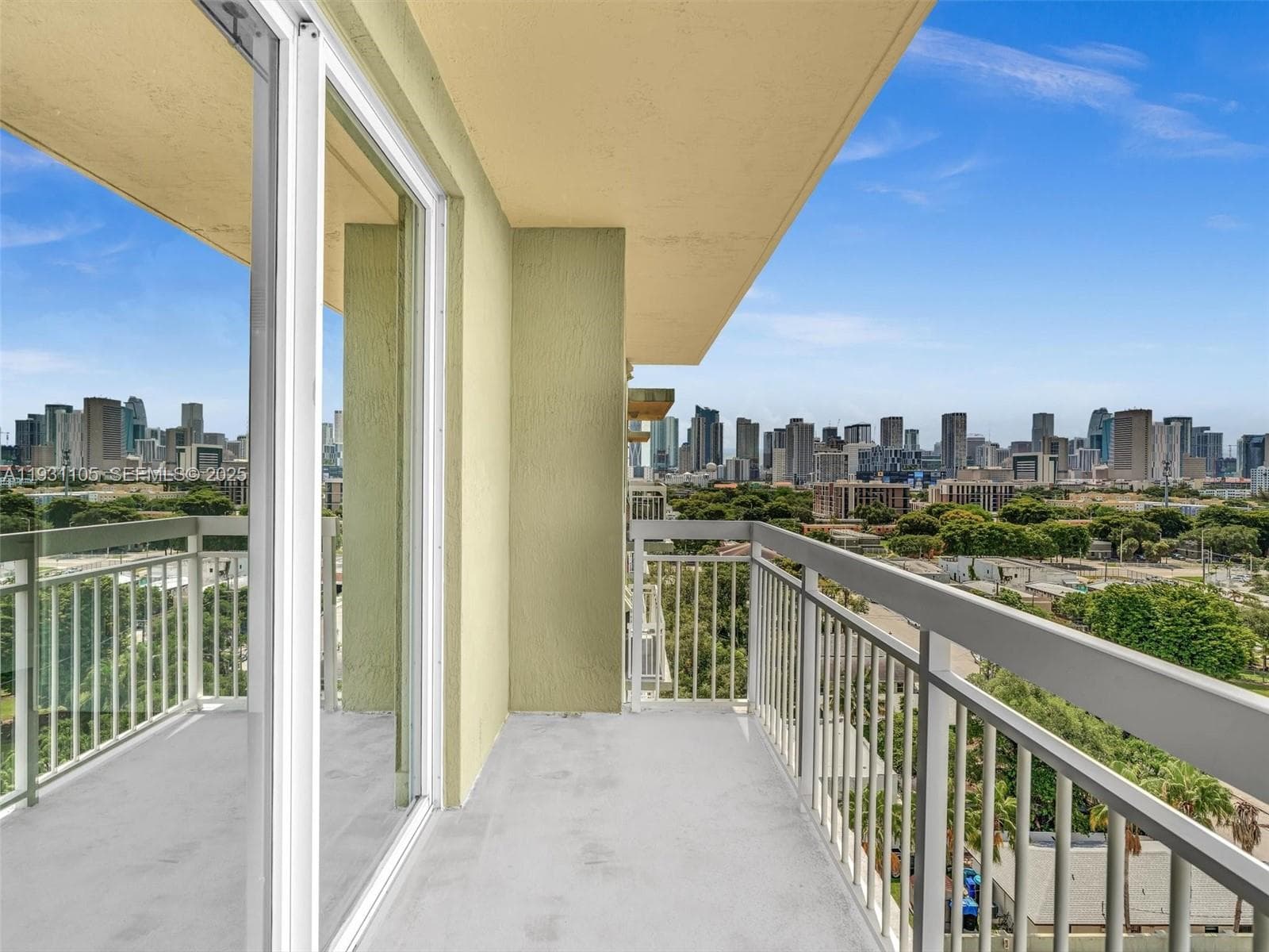 SEYBOLD POINTE CONDO · #1208 in Miami - Photo 31