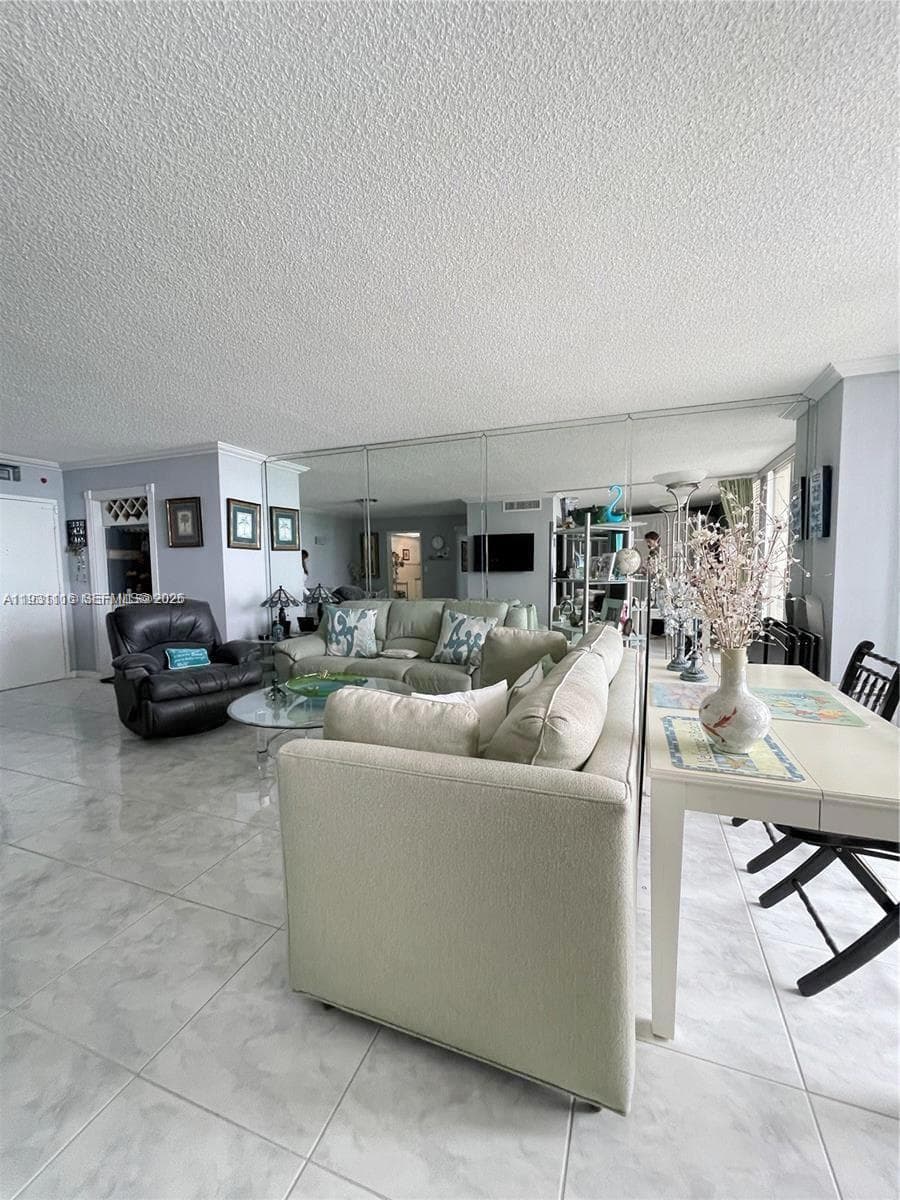 PARKER DORADO CONDO · #204 in Hallandale Beach - Photo 9