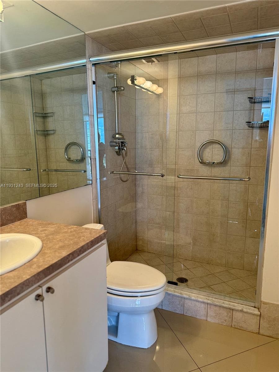 AVANT GARDE CONDO · #807 in Hallandale Beach - Photo 20